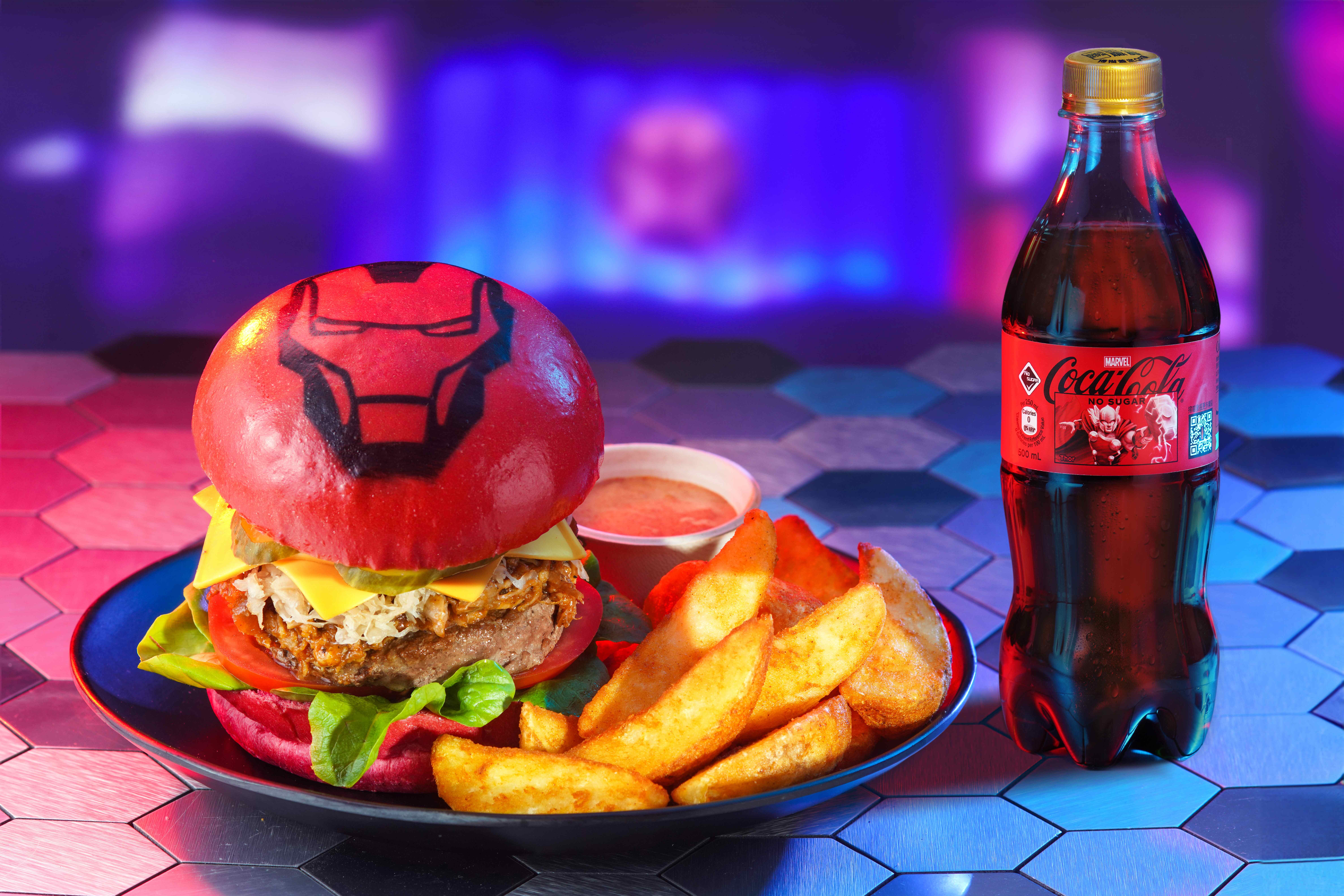 HKDL_Marvel _F&amp;B_Ironman Burger Combo